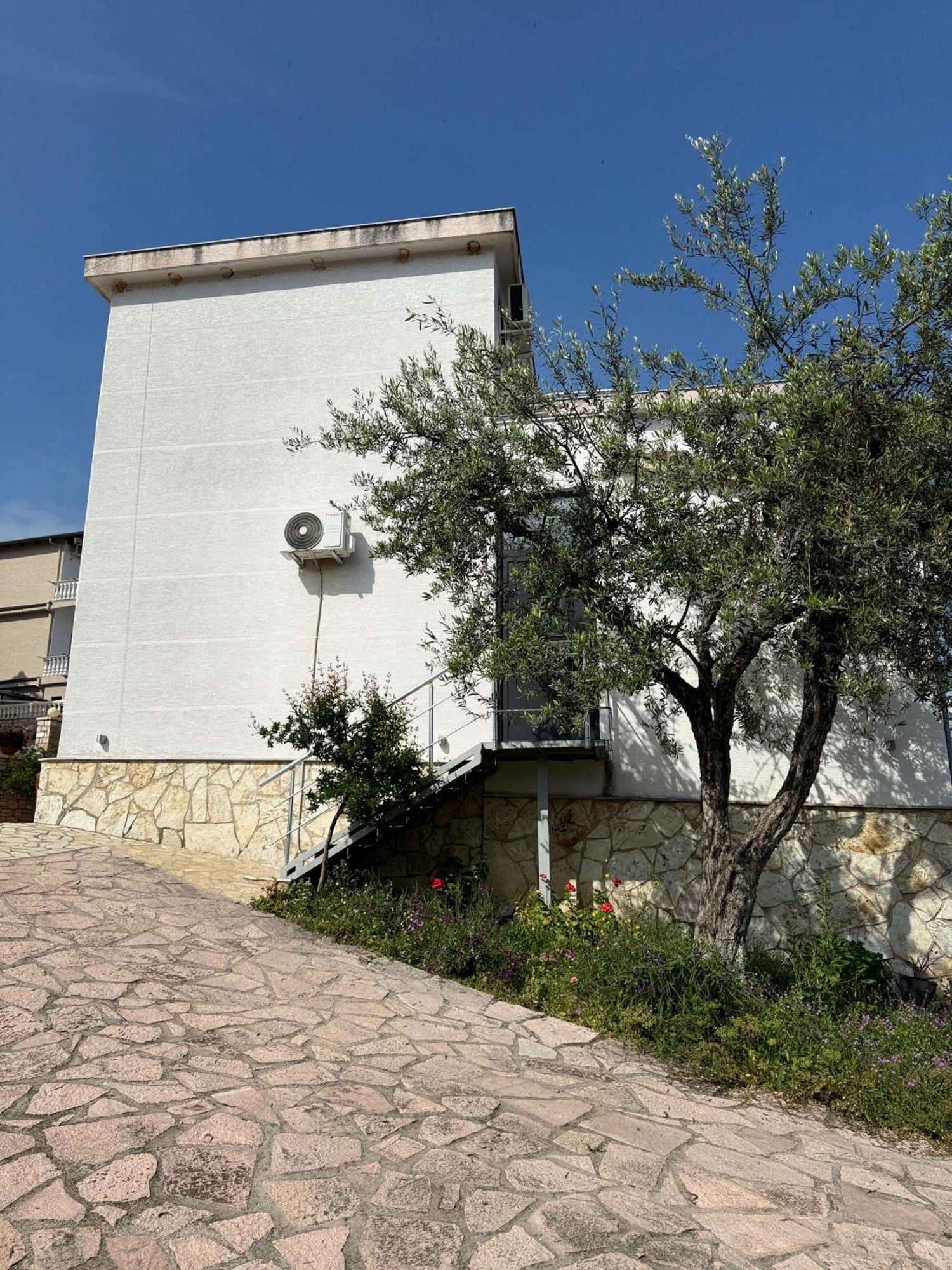 Vila Bilali Apartman Ksamil Kültér fotó